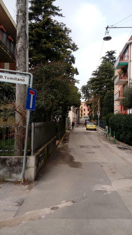 Vicino Al Prato Della Valle Intero Appartamento Parcheggio Facile Di Fronte Padua Buitenkant foto